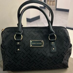 Tommy Hilfiger Black Women's Bag-Preowned